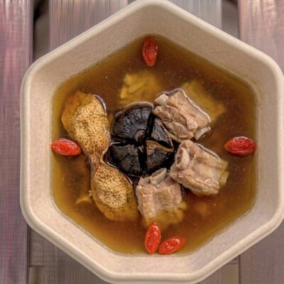 黑蒜陳皮排骨湯